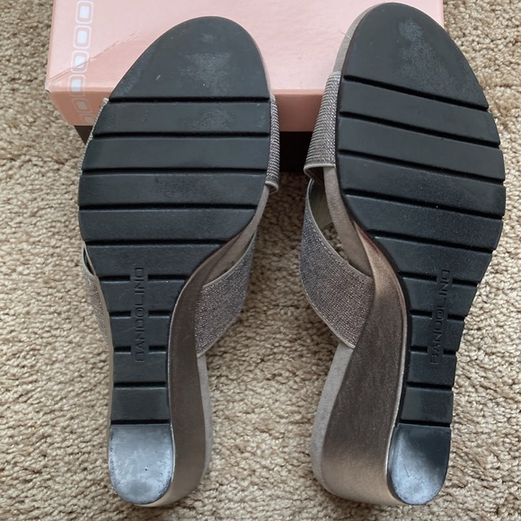 Barely worn Silver Bandolino wedges - Picture 3 of 4